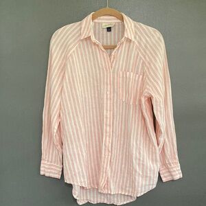 Universal Thread Pink Striped button-down shirt
